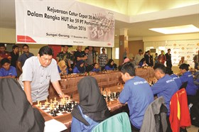 2. HUT Ke 59, RU III Gelar Kejuaraan Catur Bersama Grand Master Utut Adianto (2)